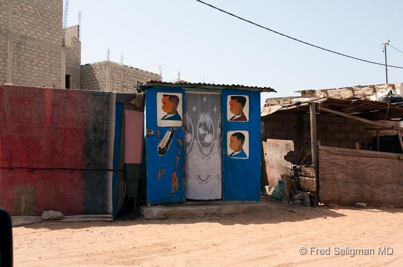 20090528_145846 D300 P1 P1.jpg - Barber shop, Dakar